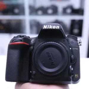 Camera Nikon D750